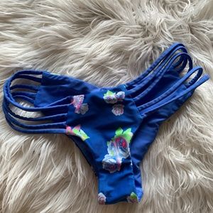 Beach Bunny Swim Bottoms Size XS